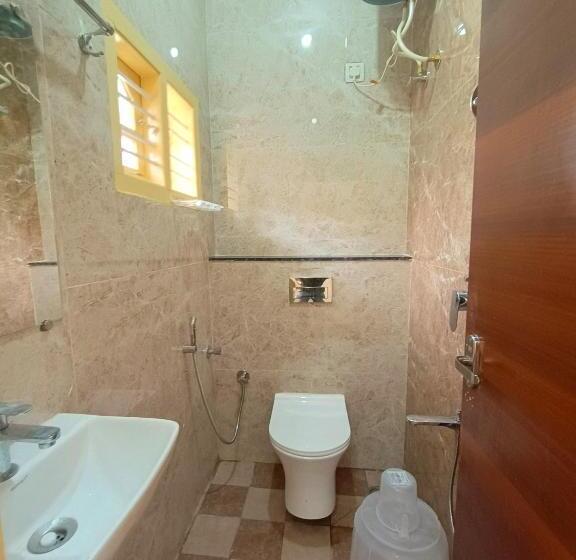 חדר סטנדרט, Staymaker Karanji Paradise   Next To Liquor Station