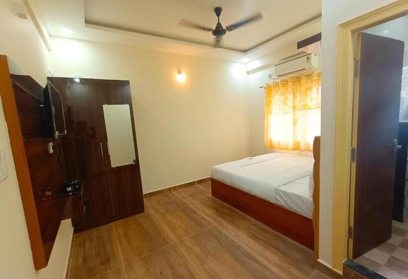 חדר דלוקס, Staymaker Karanji Paradise   Next To Liquor Station