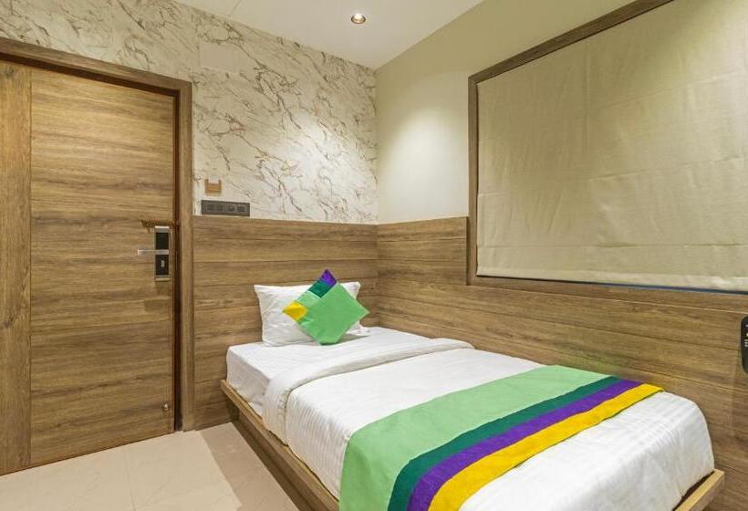 חדר אקונומי, Treebo Tiba