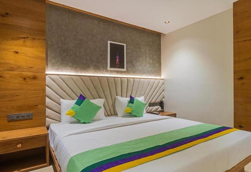 חדר דלוקס, Treebo Tiba