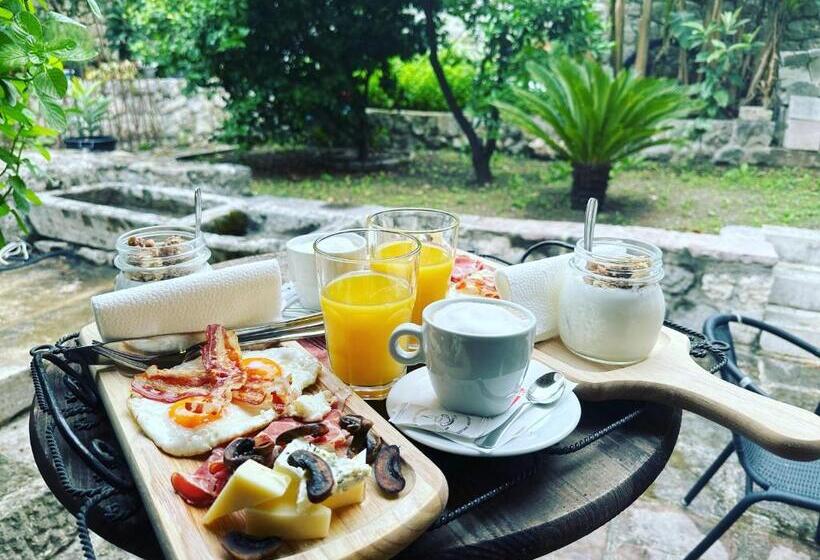 اتاق اکونومی, Villaoldmariner