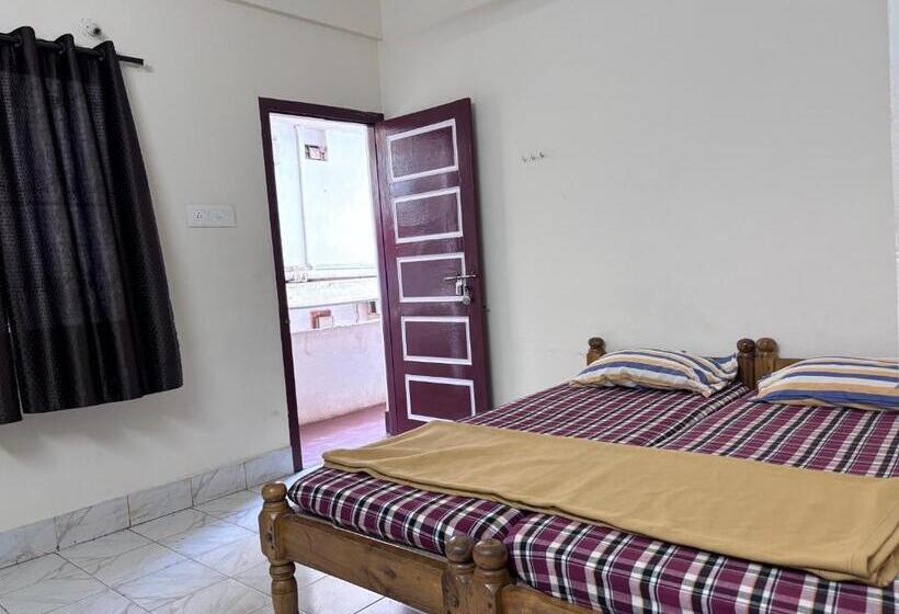 חדר אקונומי, Yamuna Vihar Toursit Home