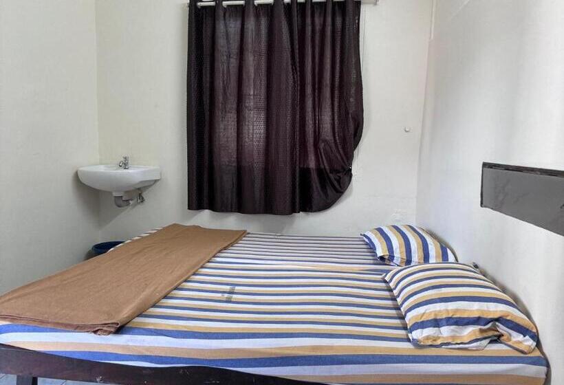 חדר אקונומי, Yamuna Vihar Toursit Home