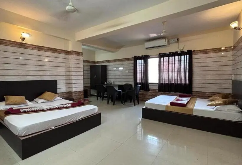 デラックスの４人部屋, Yamuna Vihar Toursit Home