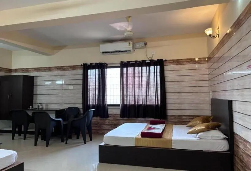 デラックスの４人部屋, Yamuna Vihar Toursit Home