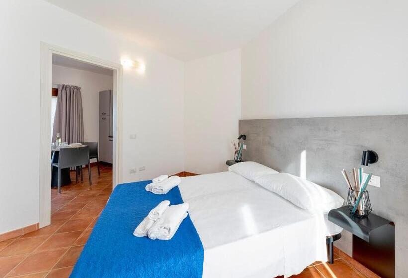 Apartament 1 Sypialnia, Isa Residence With Swimming Pool In Isola Rossa, Apartments With Air Conditioning And Private Outdoo