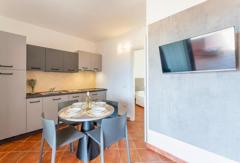 Апартаменты 1 Спальня, Isa Residence With Swimming Pool In Isola Rossa, Apartments With Air Conditioning And Private Outdoo