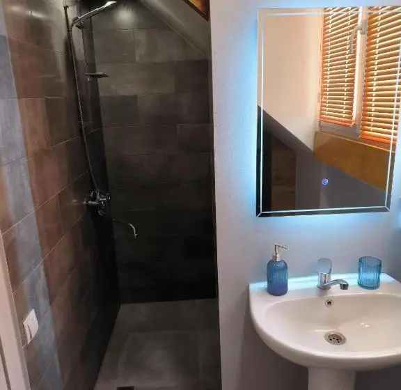 اتاق استاندارد با بالکن, Guest House Calma