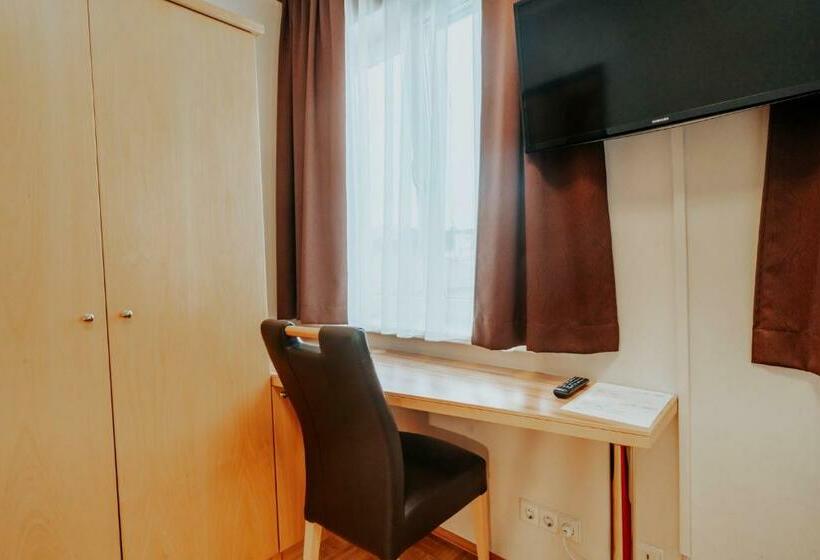 Номер Стандарт Индивидуальный, Am Kapuzinerplatz