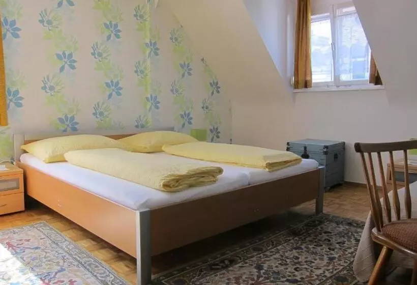 Standard Kolmen Hengen Huone, Pension Sonne Bed & Breakfast