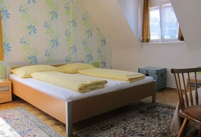 Standard Kolmen Hengen Huone, Pension Sonne Bed & Breakfast