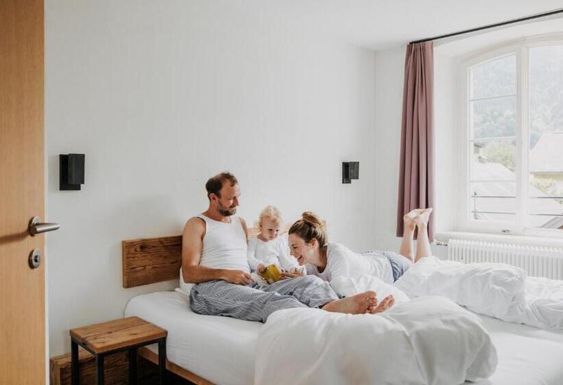 غرفة عائلية, Bären