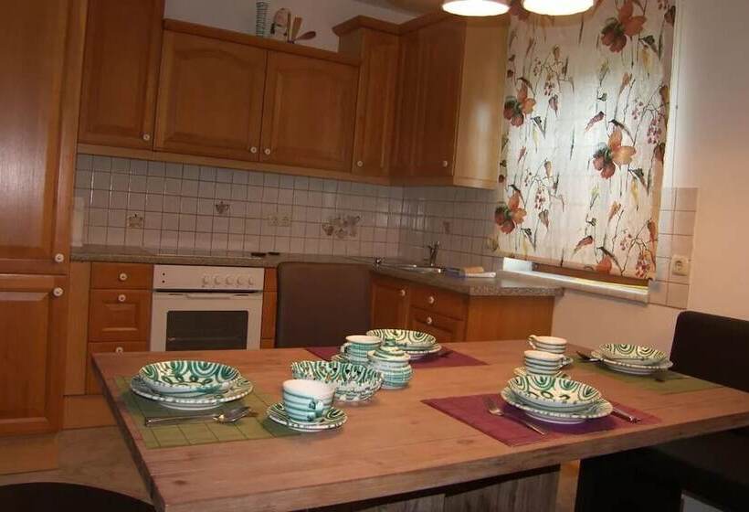 شقة غرفة واحدة, Espi Stables Ferienhof Esterhammer