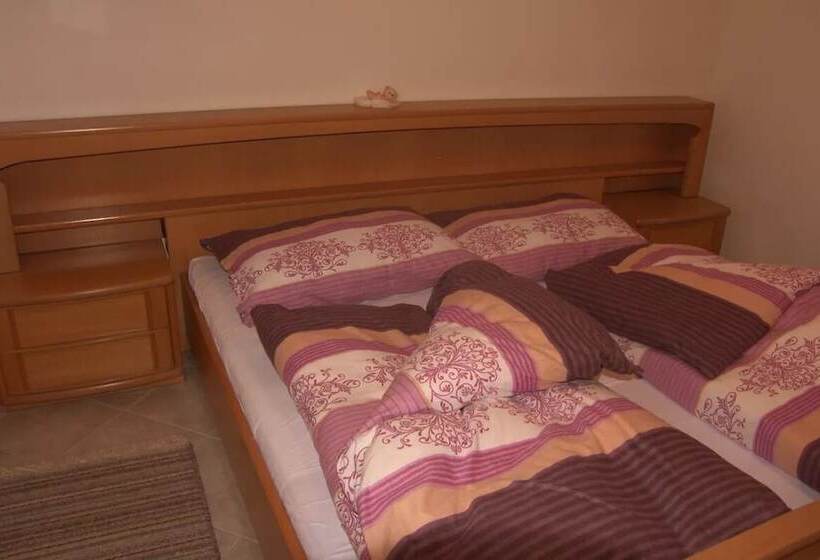 شقة غرفة واحدة, Espi Stables Ferienhof Esterhammer