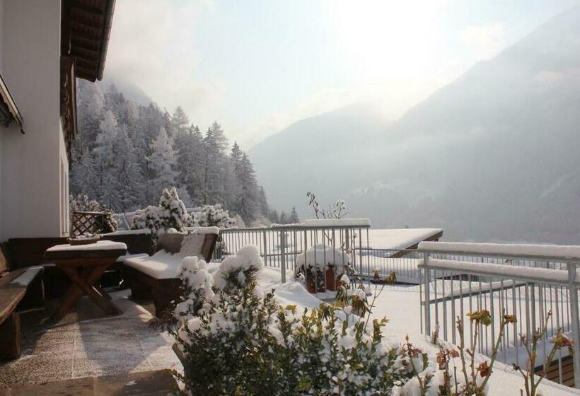 إستوديو قياسى مزودة بتراس, Haus Kirschner