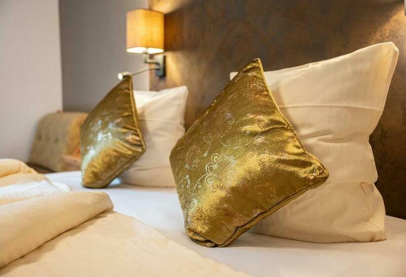 חדר סטנדרט, Naturhotel Huettenwirt In Middle Of Nature