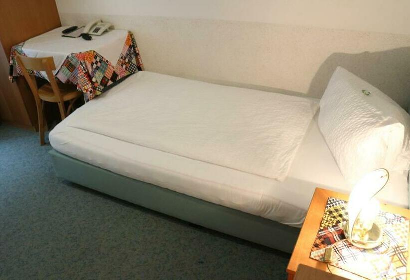 Номер Стандарт Индивидуальный, Pension Alt Strassgang