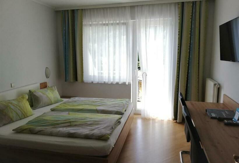 Comfort room with balcony, Privatzimmer Langthaler