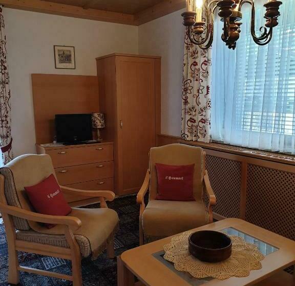 דירת שני חדרים עם מרפת, S'hoamatl