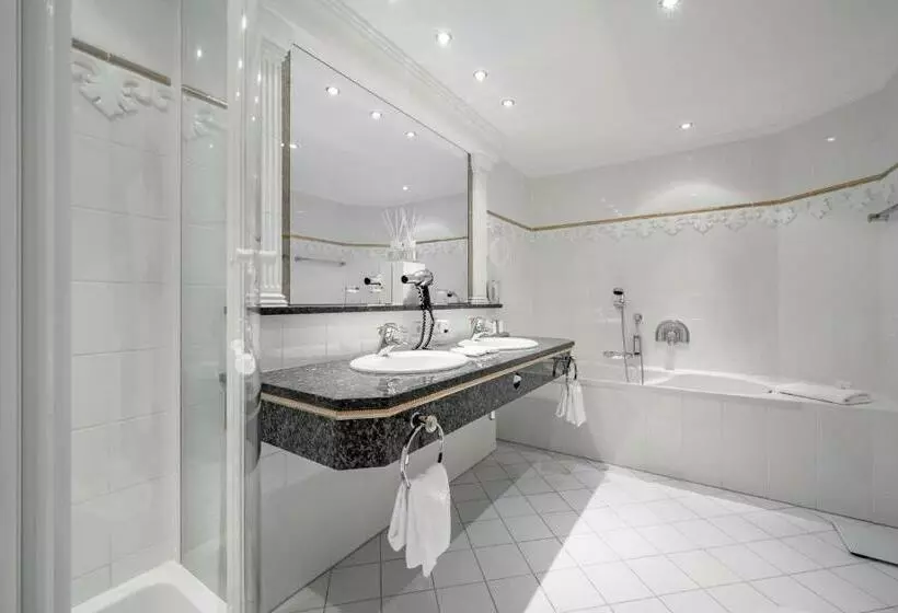 اتاق لوکس, Trofana Royal 5 Sterne Superior Resort