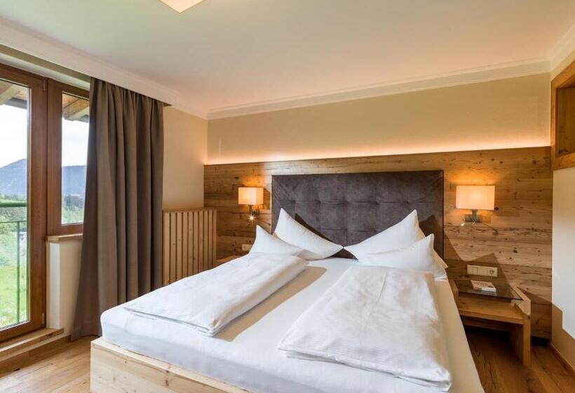 庭の見えるジュニアスイート, Waldfriede Der Logenplatz Im Zillertal