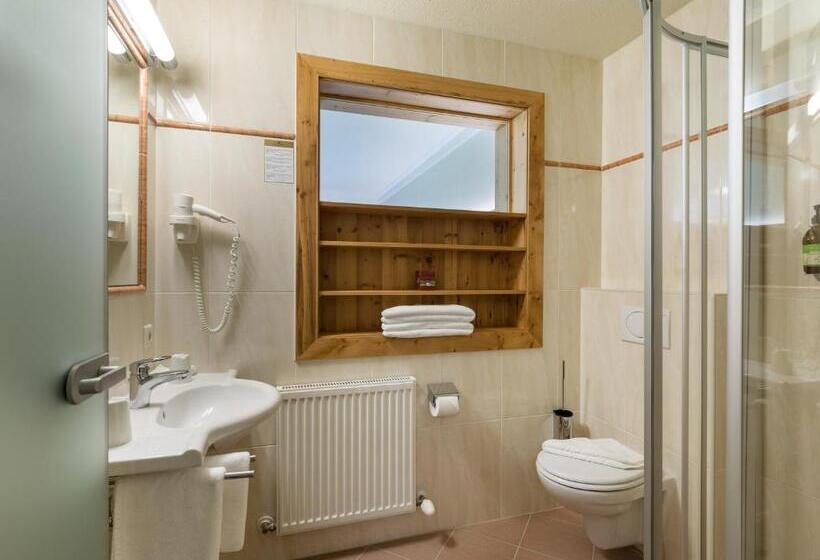 庭の見えるジュニアスイート, Waldfriede Der Logenplatz Im Zillertal