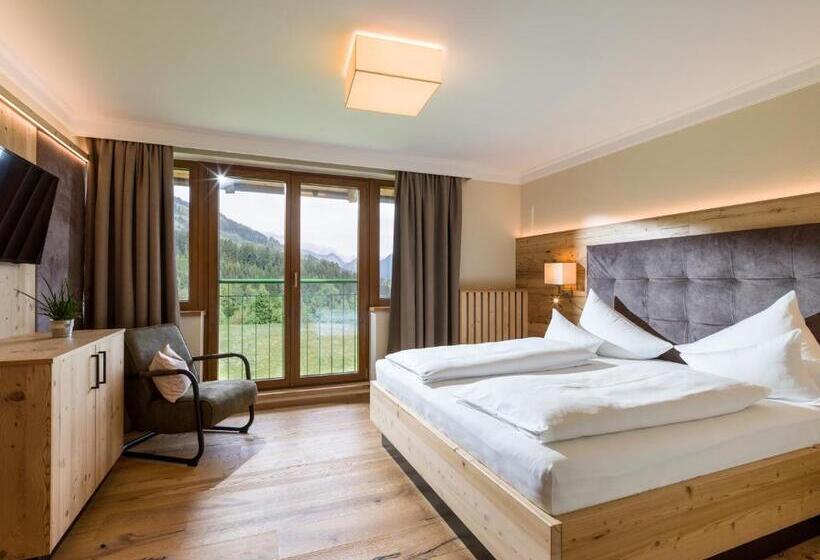 庭の見えるジュニアスイート, Waldfriede Der Logenplatz Im Zillertal