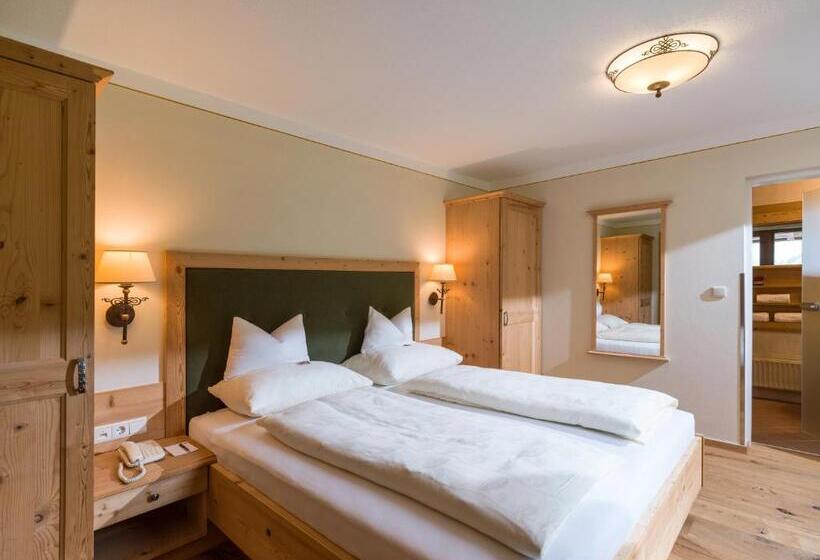 山の見えるジュニアスイート, Waldfriede Der Logenplatz Im Zillertal