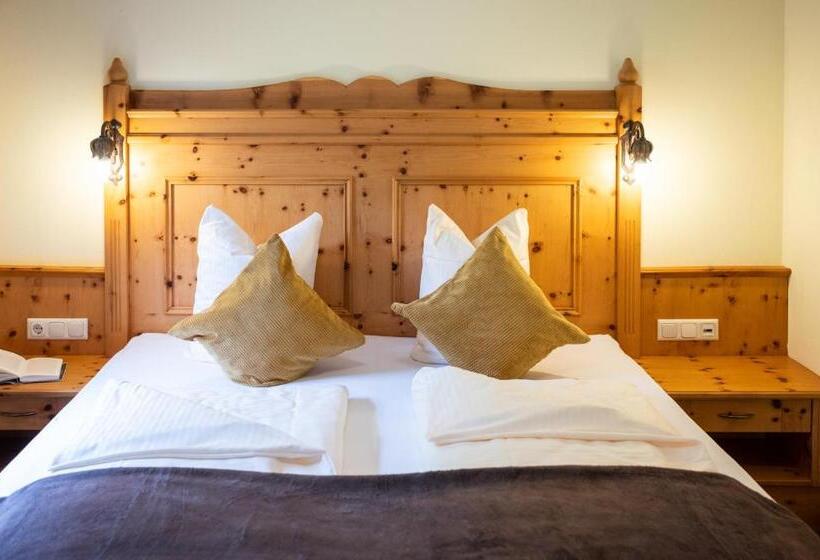 חדר סטנדרט, Naturhotel Huettenwirt In Middle Of Nature