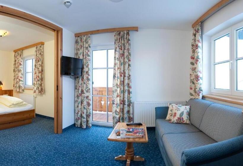 סטודיו משפחתי, Naturhotel Huettenwirt In Middle Of Nature