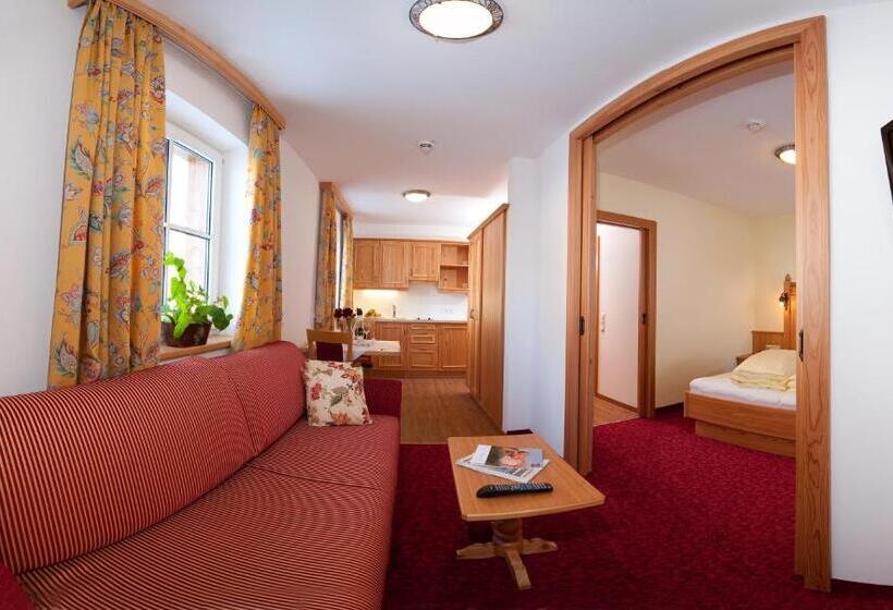 דירת משפחה, Naturhotel Huettenwirt In Middle Of Nature