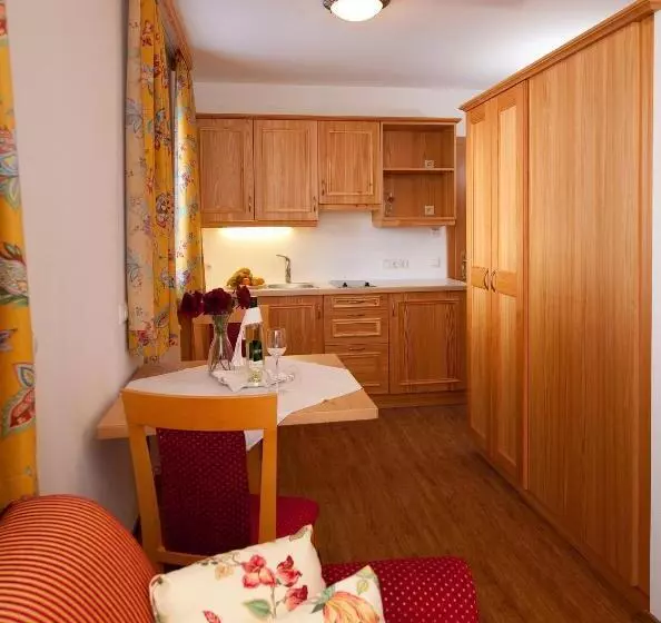 家族用アパートメント, Naturhotel Huettenwirt In Middle Of Nature