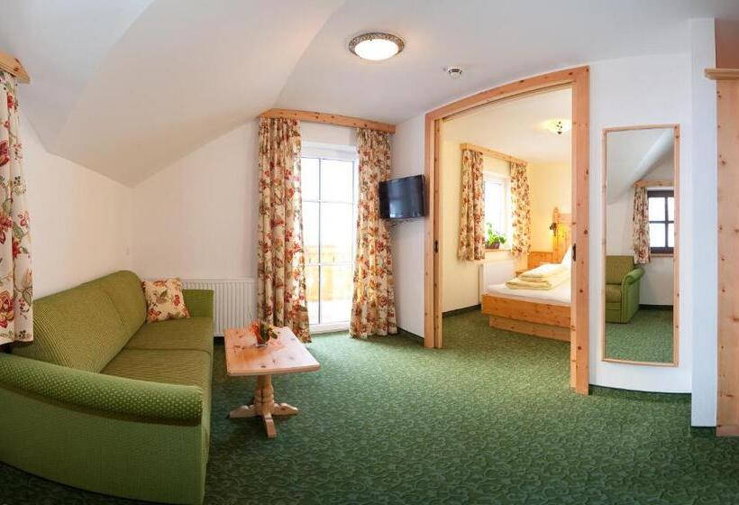 חדר סטנדרט לשלושה, Naturhotel Huettenwirt In Middle Of Nature