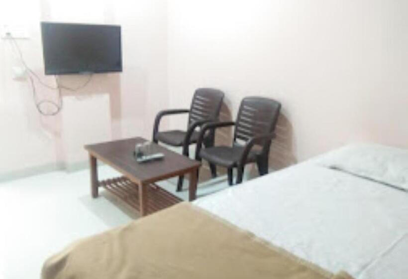 غرفة ديلوكس, Jai Palace Wardha