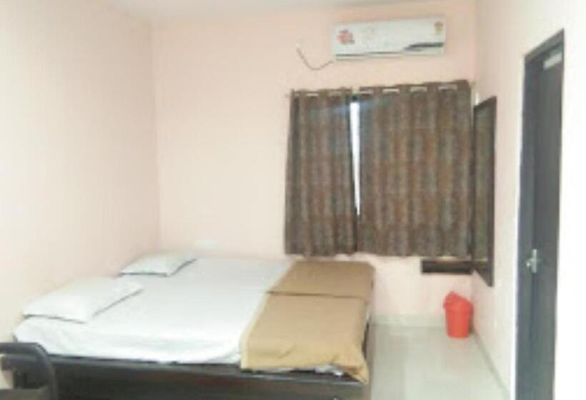 غرفة ديلوكس, Jai Palace Wardha