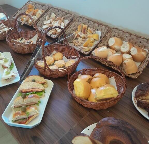 חדר סטנדרט לשלושה, Lc Palace