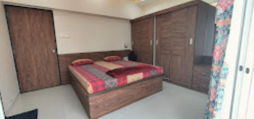 חדר דלוקס, Monarch Holidays,nashik