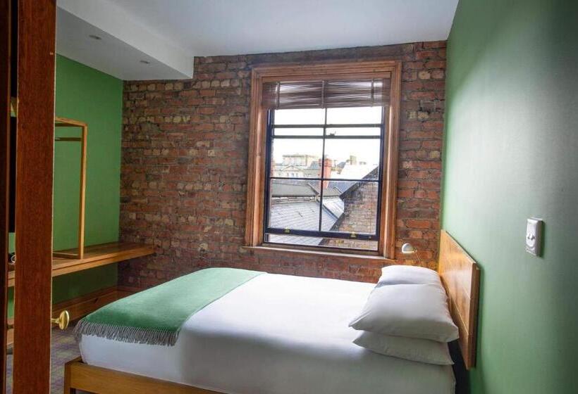 디럭스 룸, O Regans