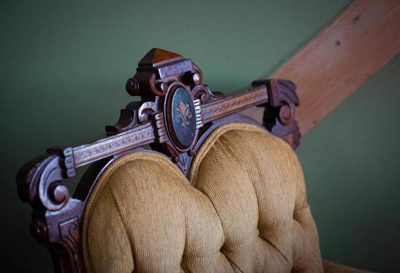 디럭스 룸 킹사이즈 침대, O Regans