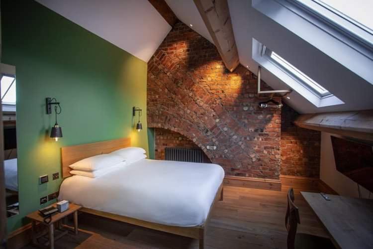 디럭스 룸 킹사이즈 침대, O Regans