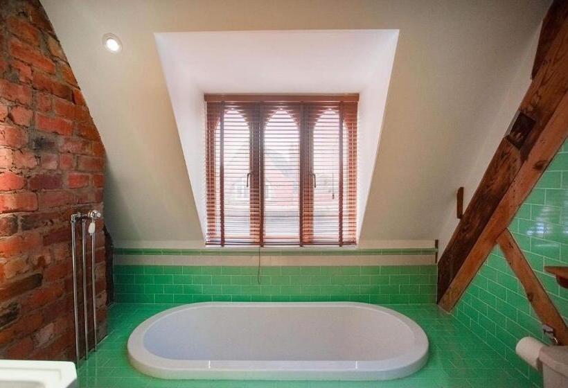 디럭스 룸 킹사이즈 침대, O Regans