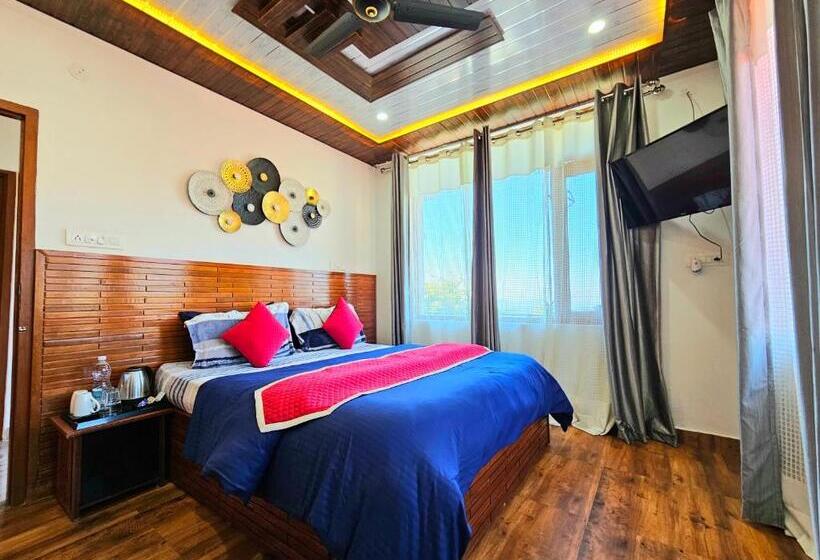 マウンテンビュースタンダードルーム, The Tulip Bir