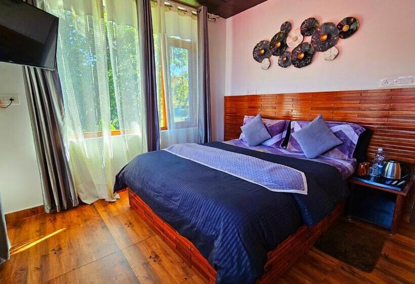 マウンテンビュースタンダードルーム, The Tulip Bir