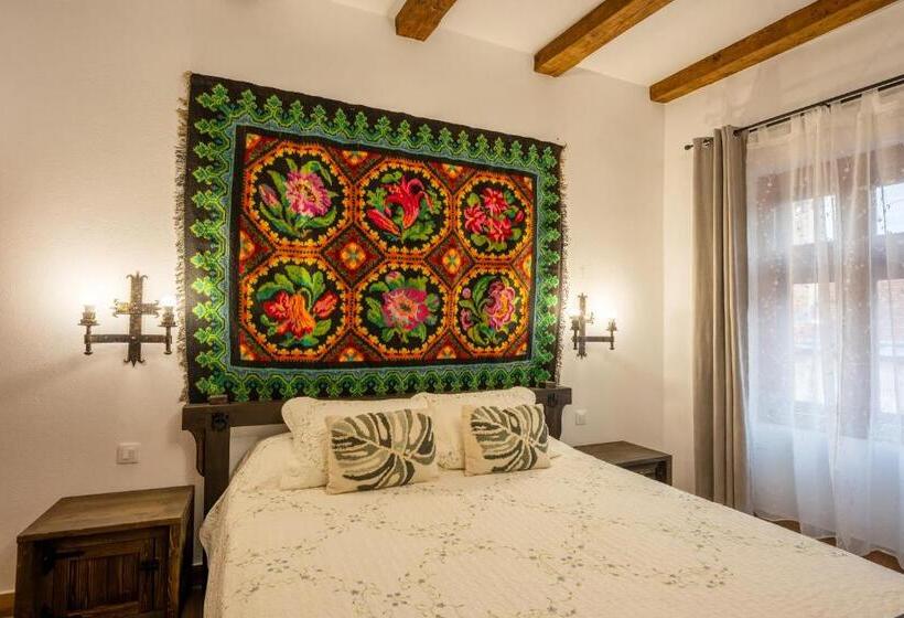 سوییت خانوادگی, Casa Maya Transilvania