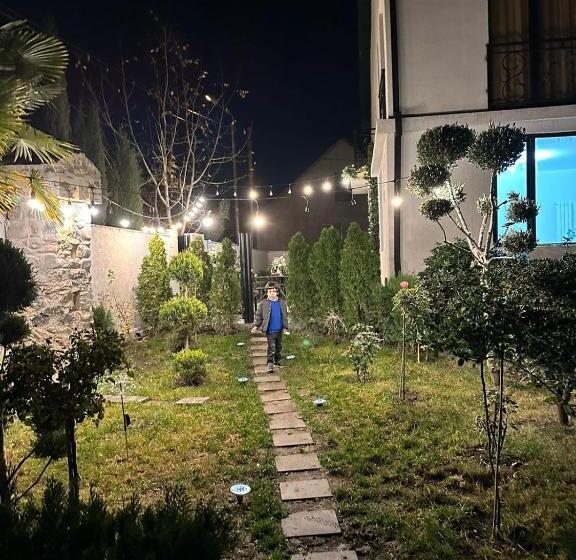 اتاق استاندارد, Larda Tbilisi