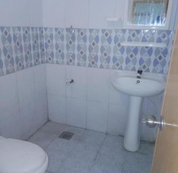 标准单人间, Sandaru Wave Surfing