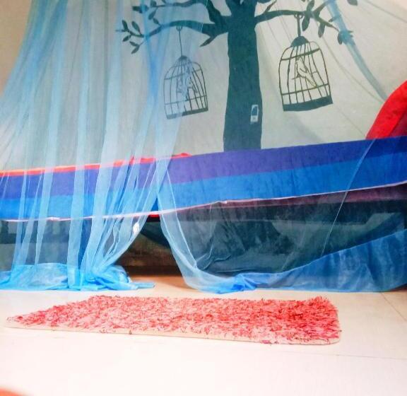 标准单人间, Sandaru Wave Surfing