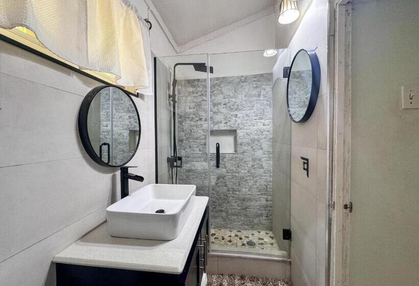 خانه 2 خوابه, Unforgettable Villa