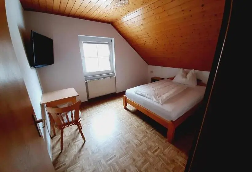 Standard Yhden Hengen Huone, Pension Dorfengel