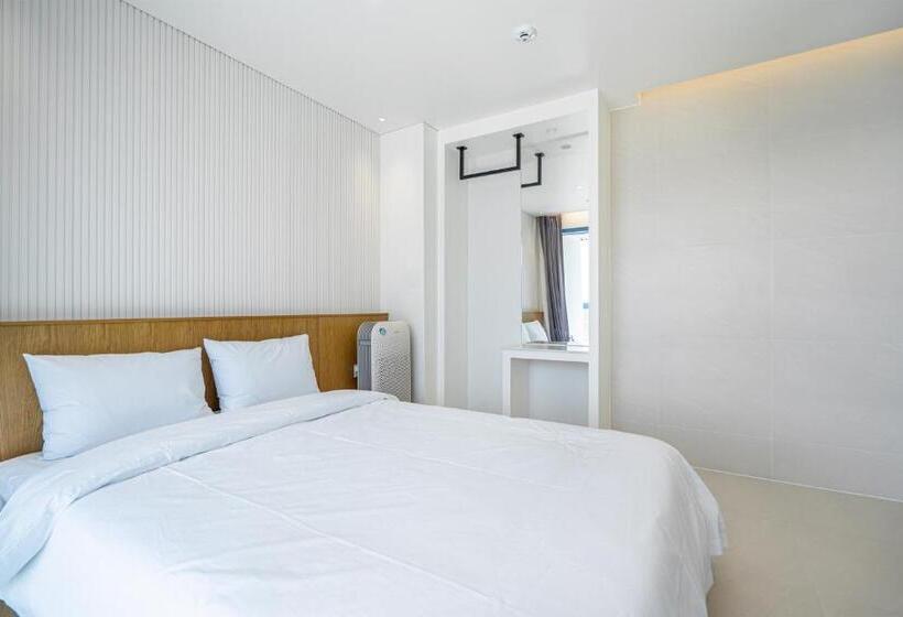 オーシャンビュースタンダードルーム, Yeosu Blueara Premium Pool Villa